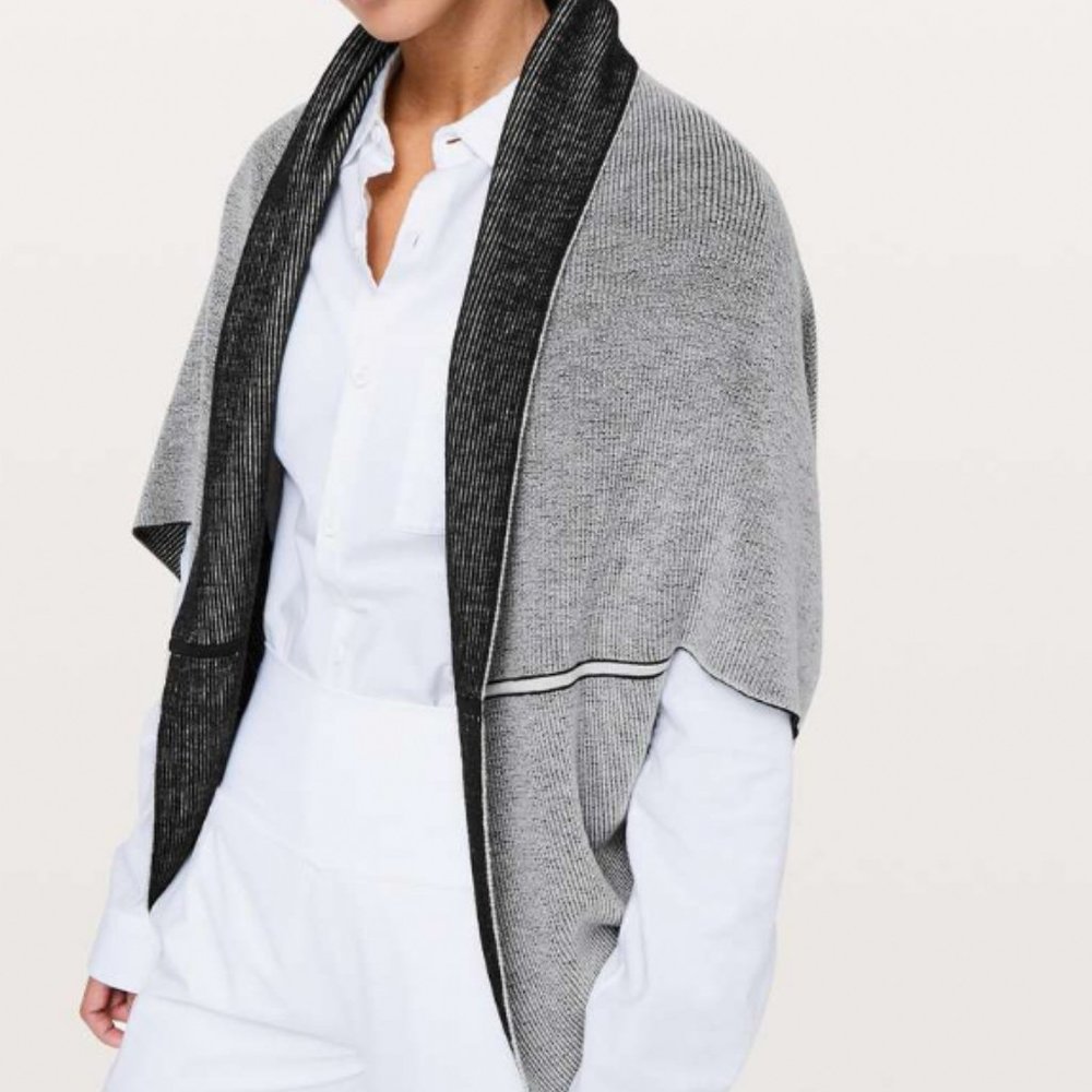 Lululemon Exaltation Wrap